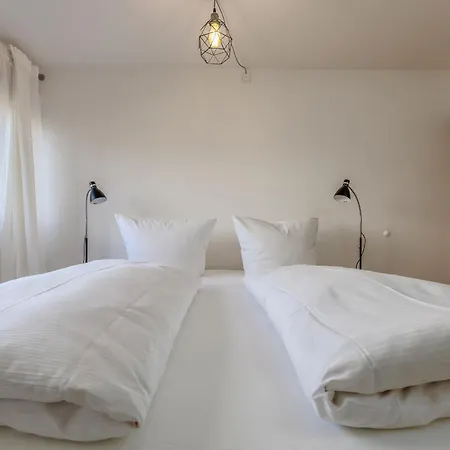 Endless Summer Apartment