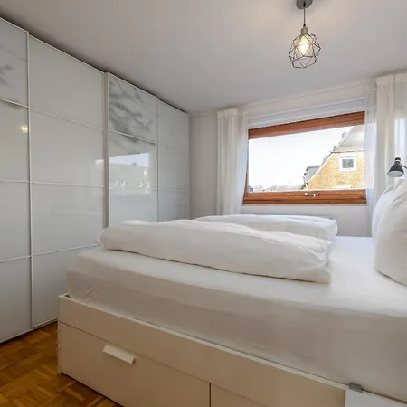 Endless Summer Apartment *